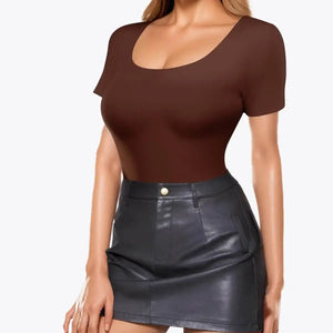 Bodysuit Modelator Tanga cu Mânecă Scurtă RunwayShape - Scoop Neck