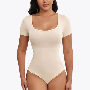 Bodysuit Modelator Tanga cu Mânecă Scurtă RunwayShape - Scoop Neck