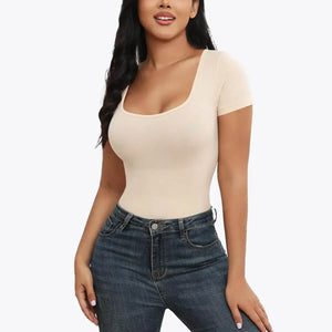 Bodysuit Modelator Tanga cu Mânecă Scurtă RunwayShape - Scoop Neck